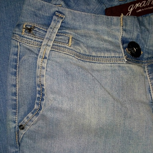 "Grane" Light Wash Flares - Picture 4 of 4